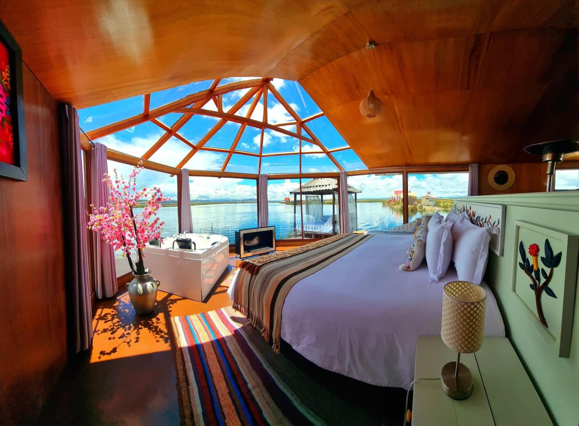 Uros Kay Pacha Lodge Puno Room photo